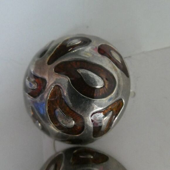 Vintage Silver Tone Paisley Enamel Convex Non Pierced Clip On Earrings Mod Retro - Picture 3 of 8